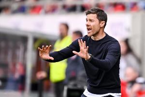 星空体育在线登录-记者：勒沃库森希望留下哈维-阿隆索，但也已经开始考察教练市场