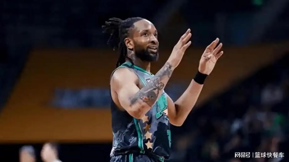 星空体育-CBA积分榜最新排名！上海逆袭广东杀回第2：辽篮被联手踢到第12